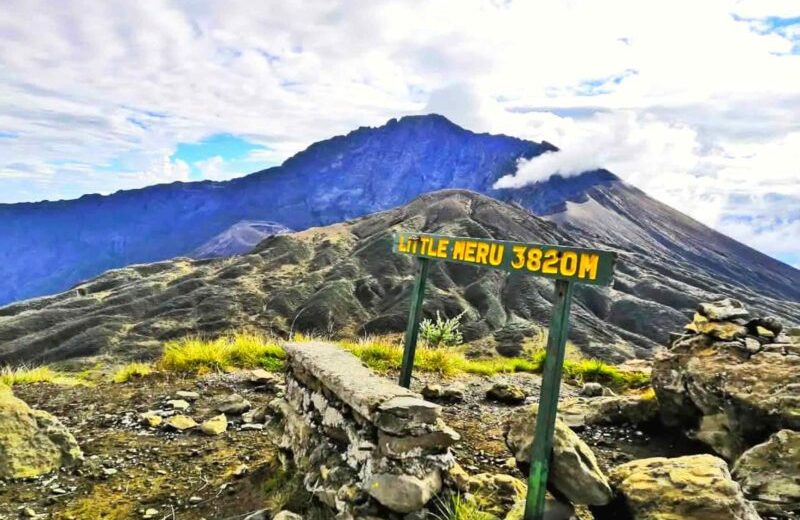 4 Days Mount Meru Trekking